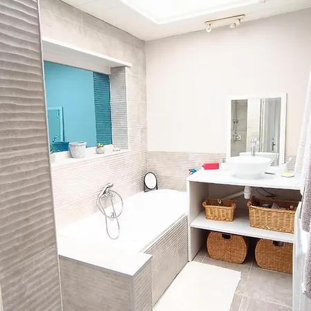 Apartment Proche Centre Sete